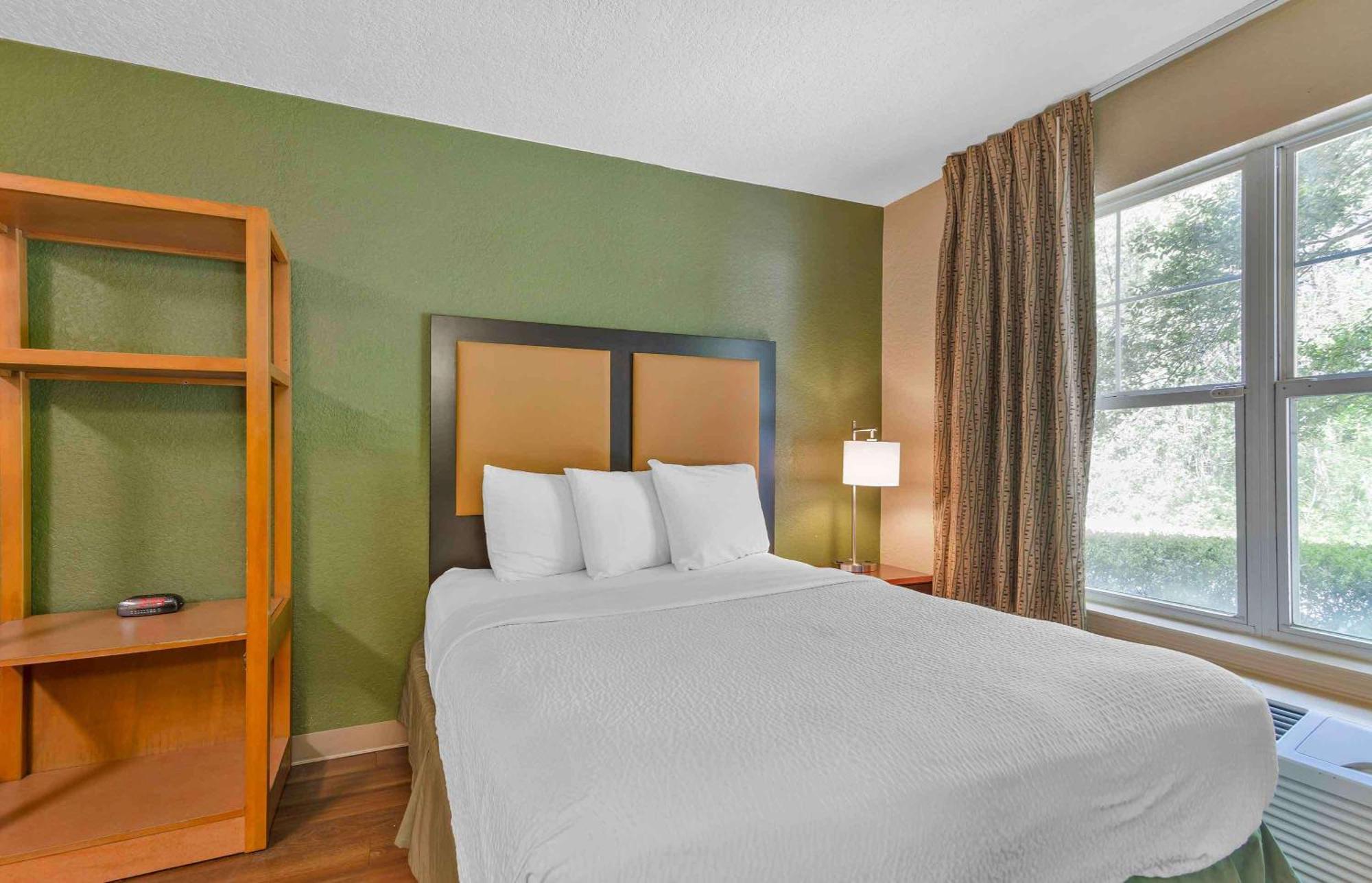 Extended Stay America Select Suites - Orlando - Maitland - Summit Tower Blvd Altamonte Springs Buitenkant foto