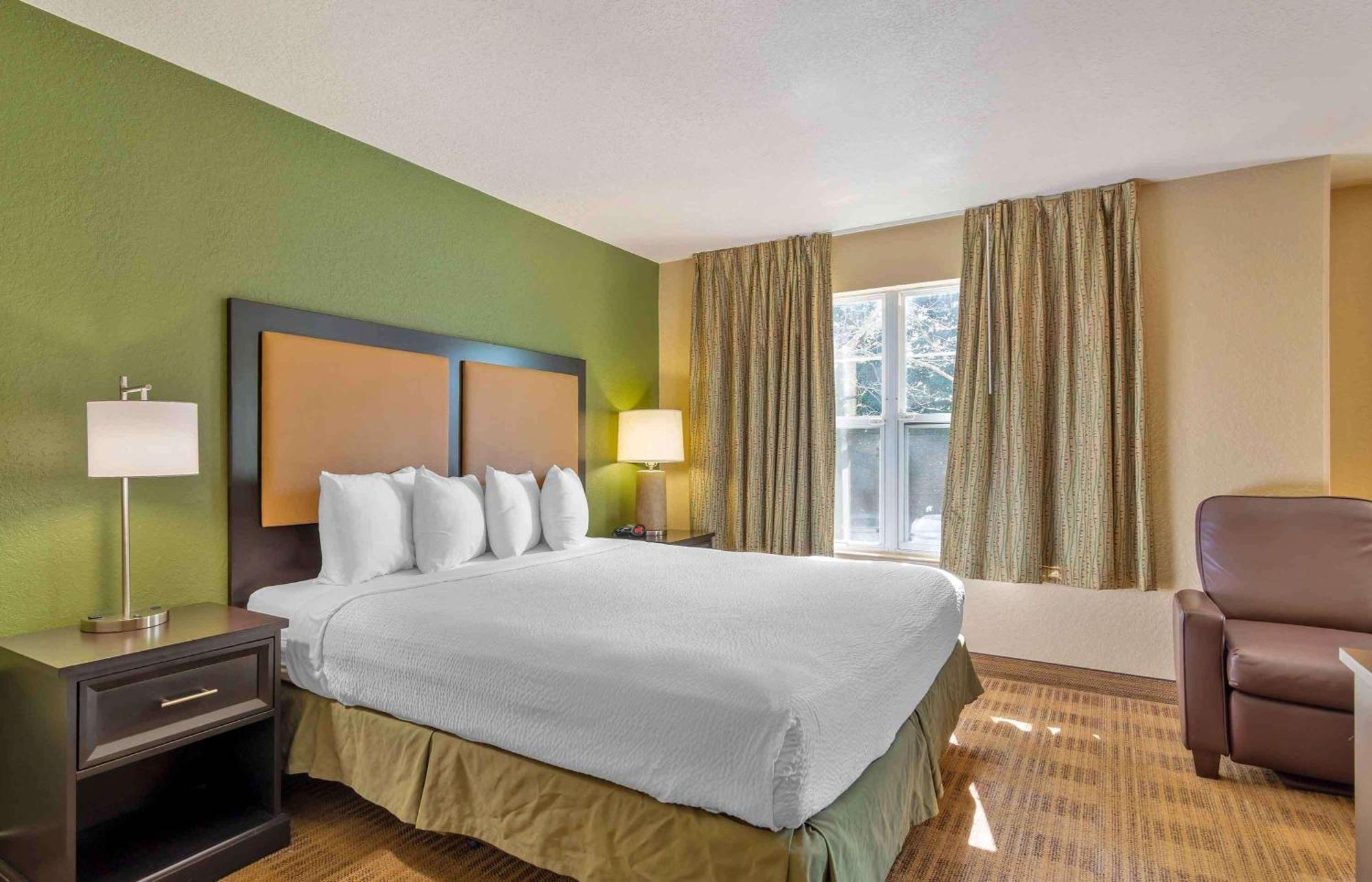 Extended Stay America Select Suites - Orlando - Maitland - Summit Tower Blvd Altamonte Springs Buitenkant foto