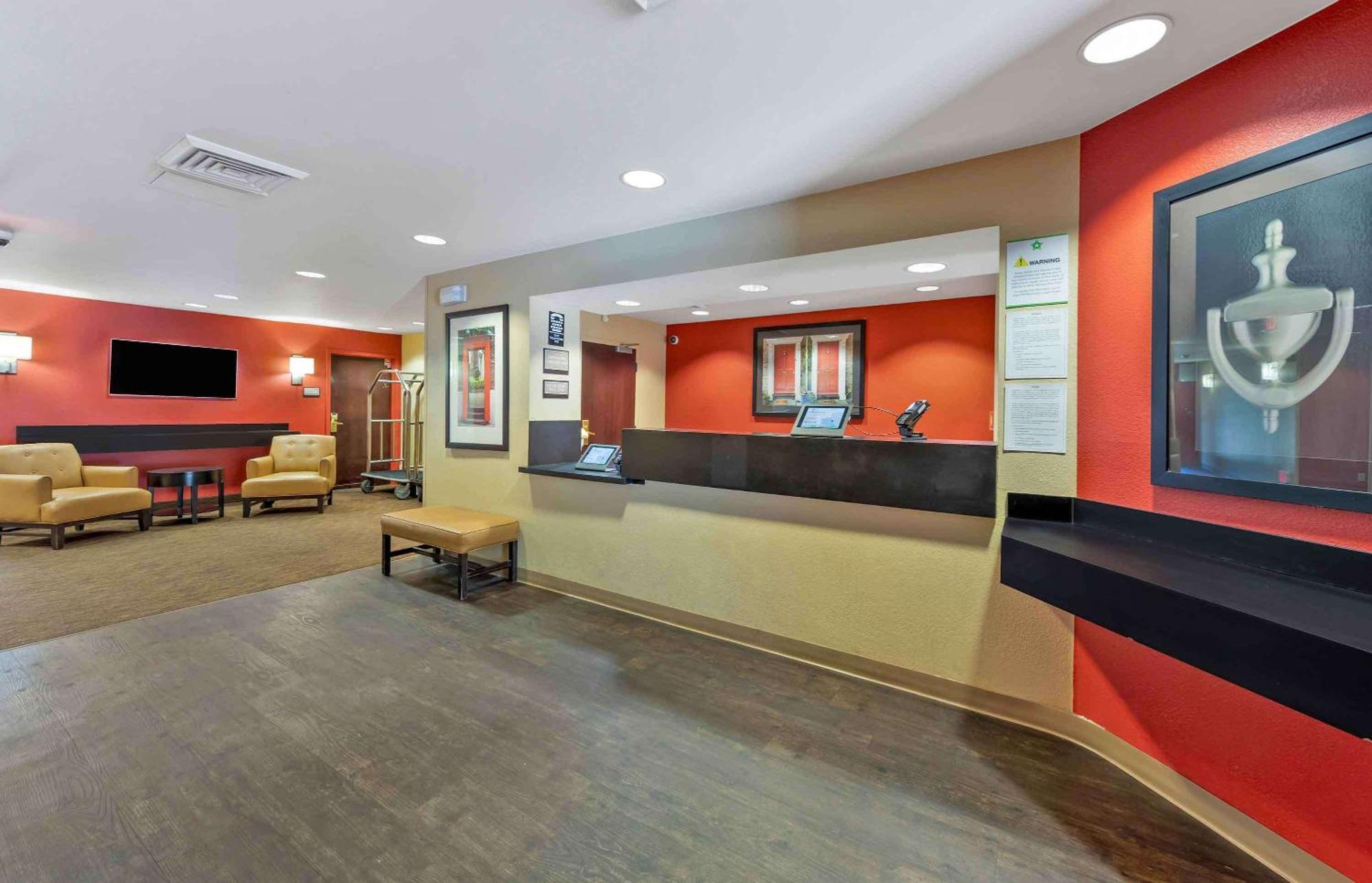 Extended Stay America Select Suites - Orlando - Maitland - Summit Tower Blvd Altamonte Springs Buitenkant foto